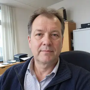 Stefan H.
